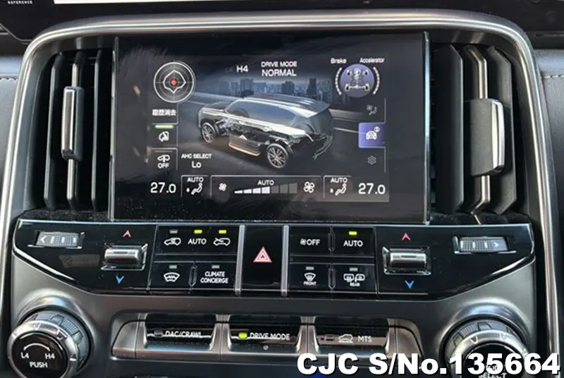 Lexus LX 600 in Pearl for Sale Image 12