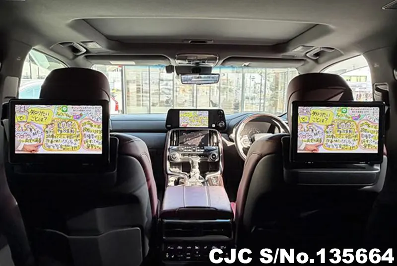 Lexus LX 600 in Pearl for Sale Image 13