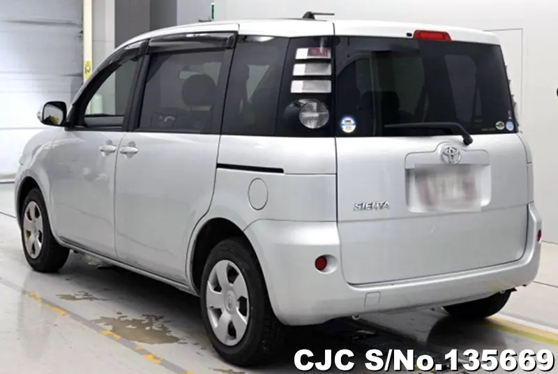 Toyota Sienta in Silver for Sale Image 1
