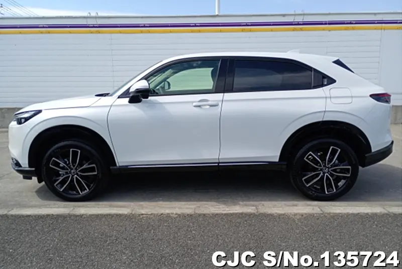Honda Vezel in White for Sale Image 5