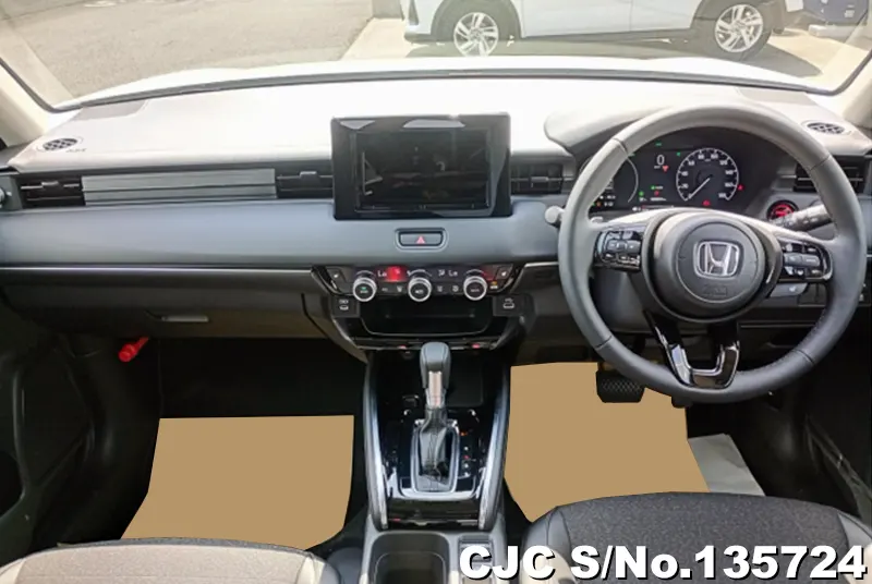 Honda Vezel in White for Sale Image 7