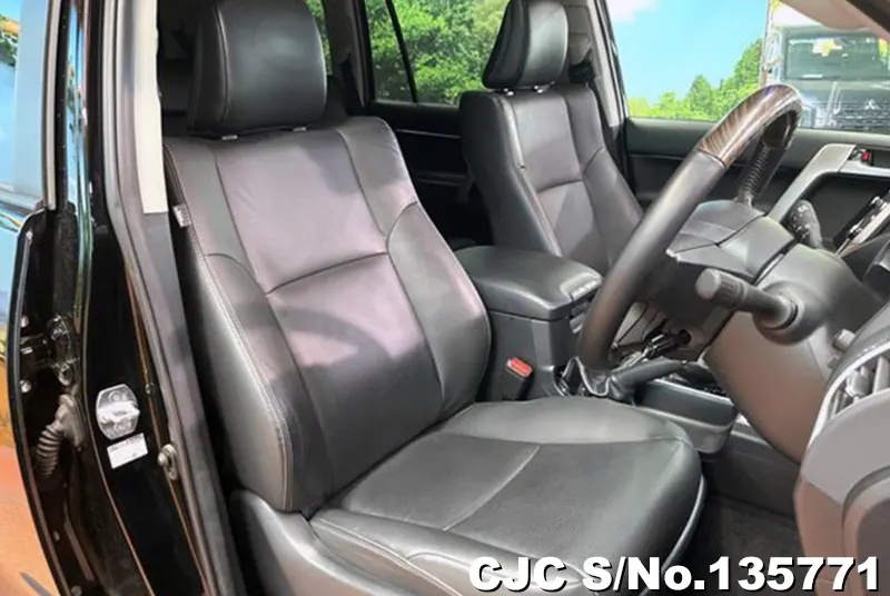 Toyota Land Cruiser Prado in Black for Sale Image 2