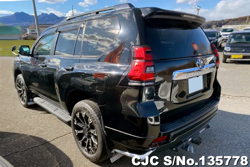 Toyota Land Cruiser Prado in Black for Sale Image 1