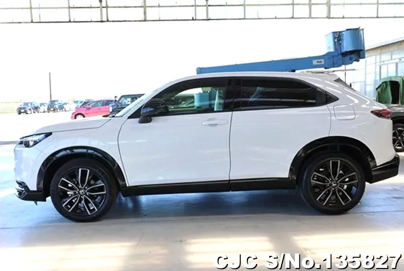 Honda Vezel in White for Sale Image 6