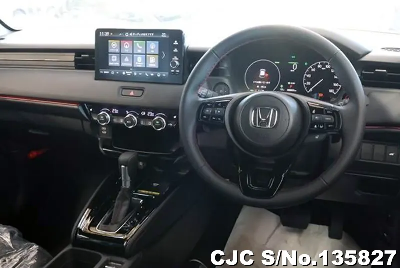 Honda Vezel in White for Sale Image 7
