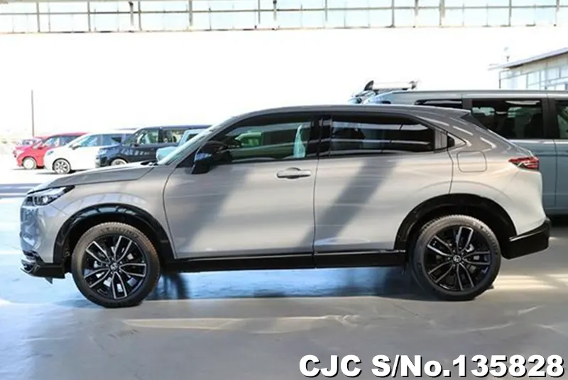 Honda Vezel in Gray for Sale Image 6