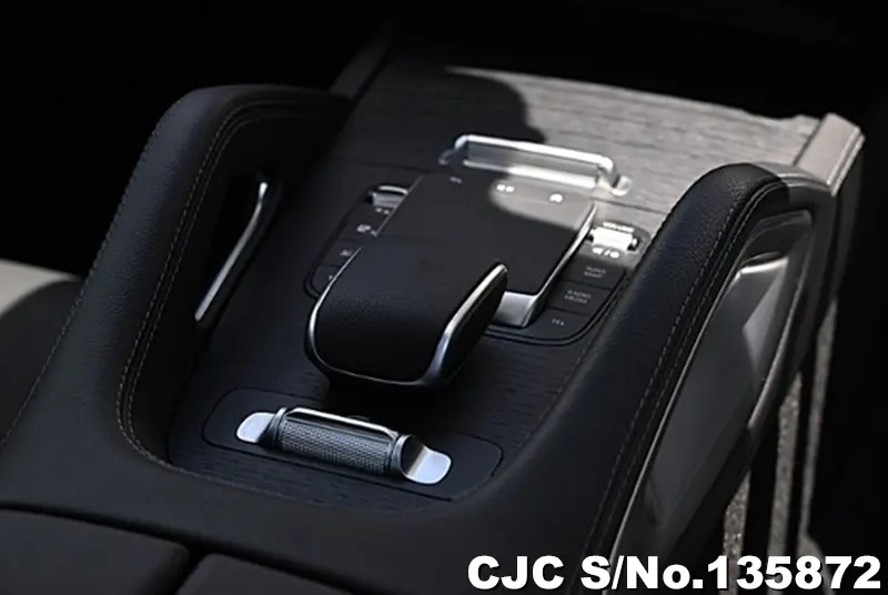 Mercedes Benz GLE Class in White for Sale Image 12