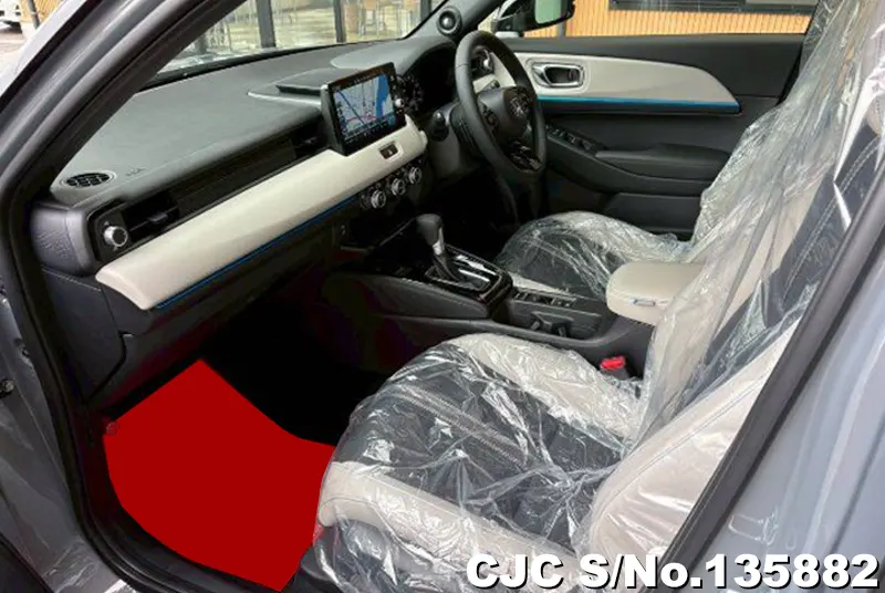 Honda Vezel in Gray for Sale Image 4