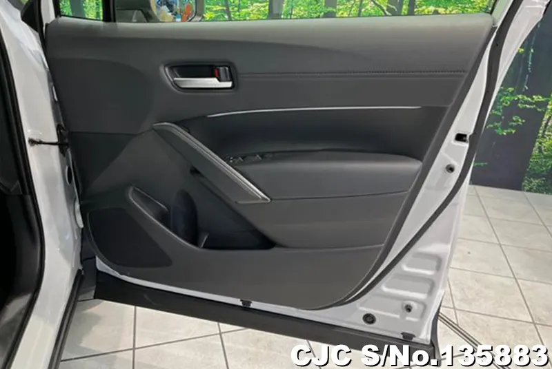 Toyota Corolla Cross in Pearl for Sale Image 11
