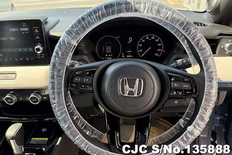 Honda Vezel in Gray for Sale Image 7