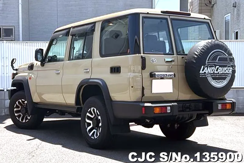 Toyota Land Cruiser in Brown for Sale Image 1