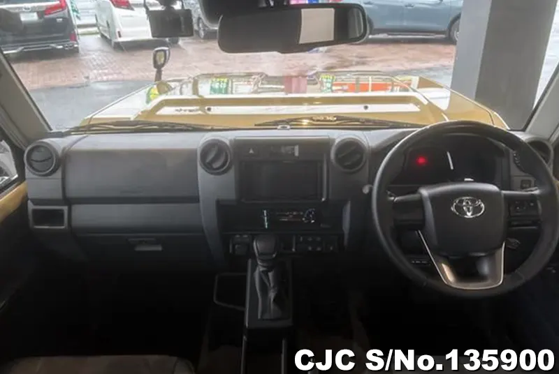 Toyota Land Cruiser in Brown for Sale Image 2
