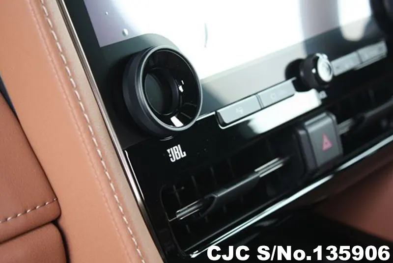 Toyota Vellfire in Gray for Sale Image 6