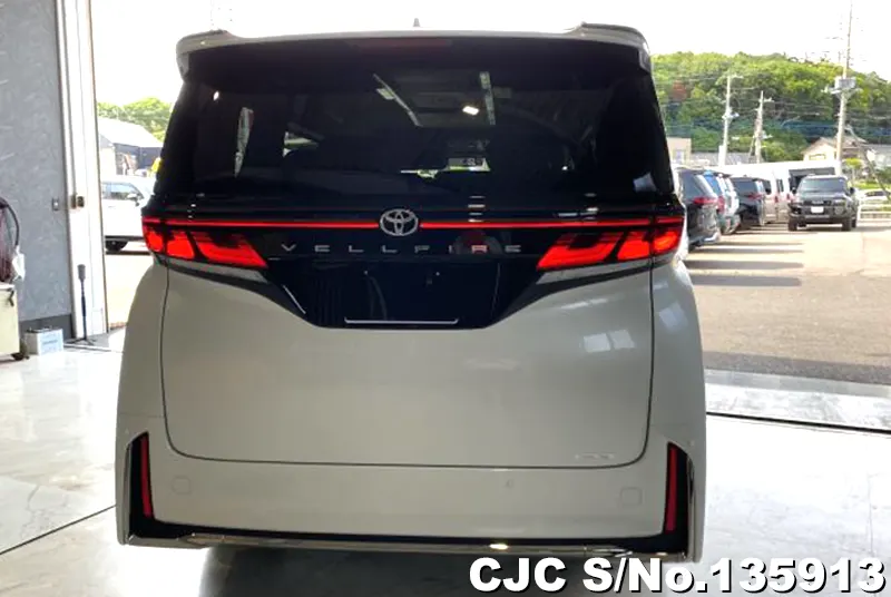 Toyota Vellfire in Pearl for Sale Image 5