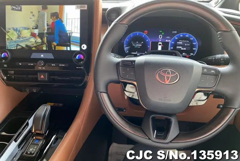 Toyota Vellfire in Pearl for Sale Image 10