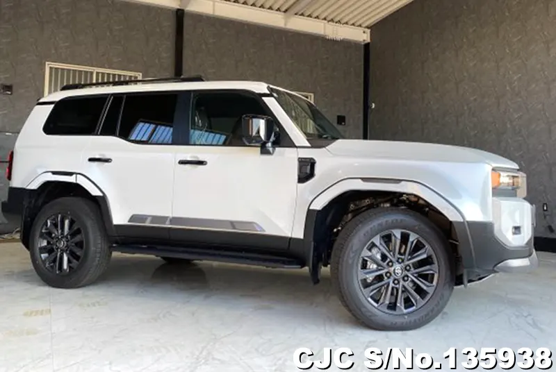 Toyota Land Cruiser 250 in Pearl for Sale Image 6