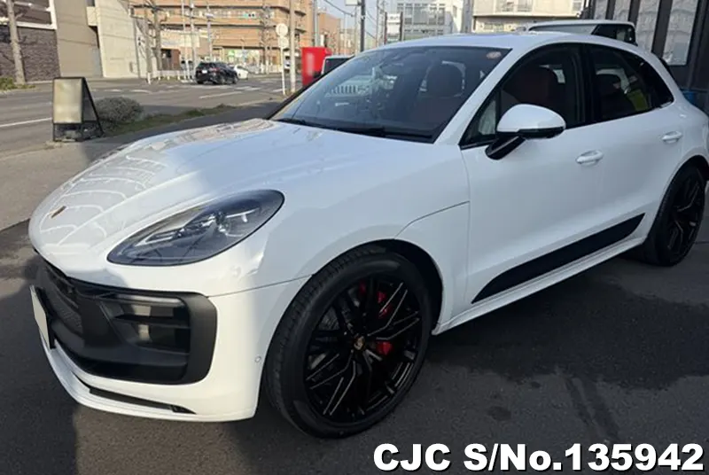Porsche Macan in White for Sale Image 1