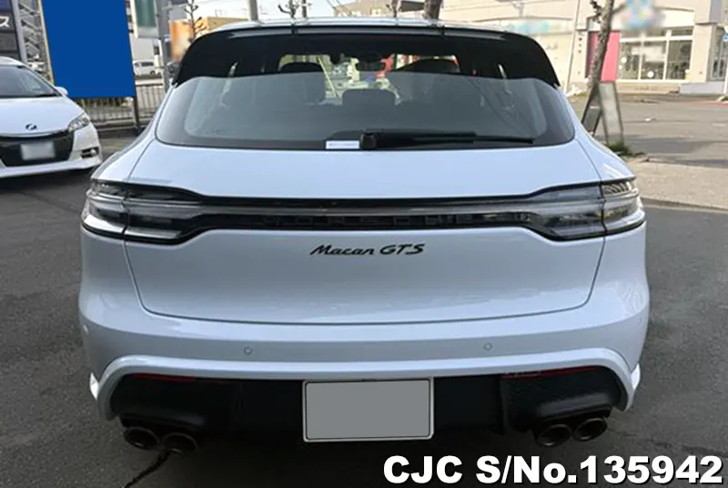 Porsche Macan in White for Sale Image 3
