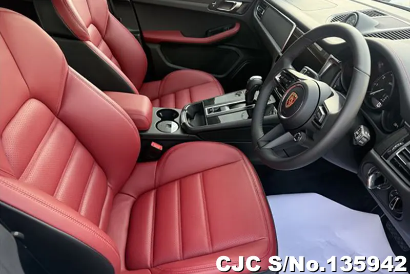 Porsche Macan in White for Sale Image 5