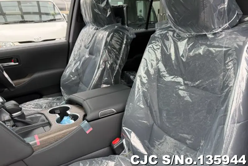 Toyota Land Cruiser in Black for Sale Image 6