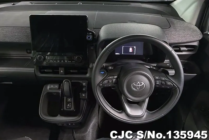 Toyota Sienta in White for Sale Image 5