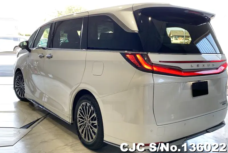 Lexus LM500h in White for Sale Image 1