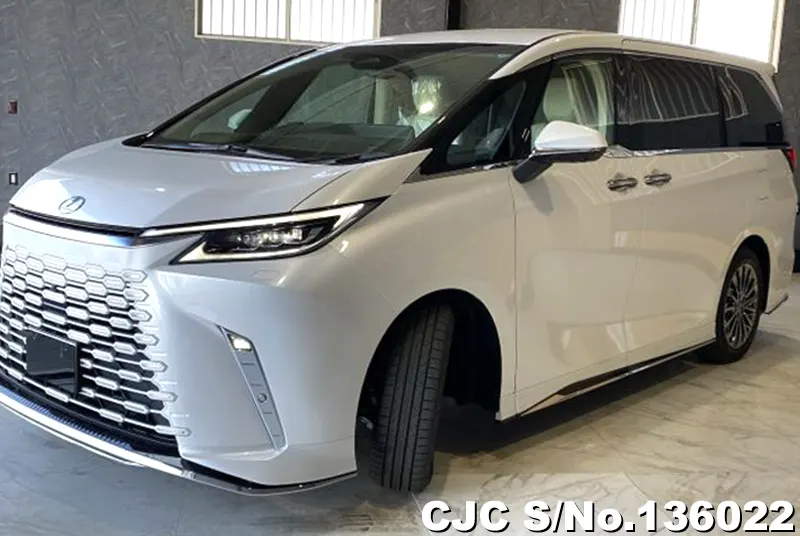 Lexus LM500h in White for Sale Image 2