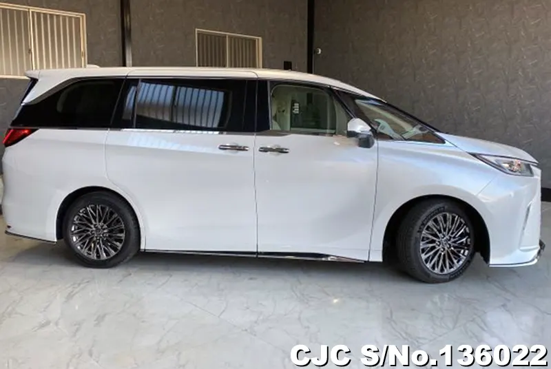 Lexus LM500h in White for Sale Image 5