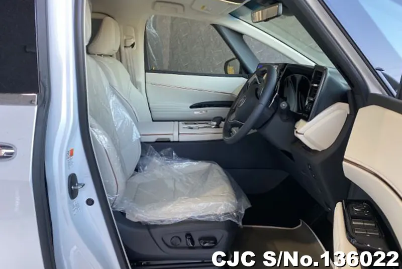 Lexus LM500h in White for Sale Image 9