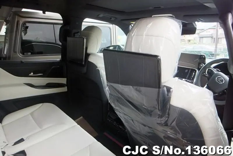 Lexus LX700H in Black for Sale Image 7