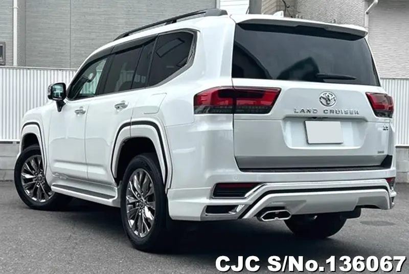 Toyota Land Cruiser in Pearl for Sale Image 1