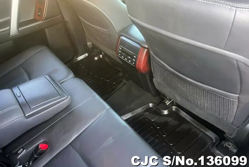 Toyota Land Cruiser Prado in White for Sale Image 12