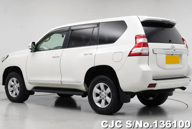 Toyota Land Cruiser Prado in White for Sale Image 1