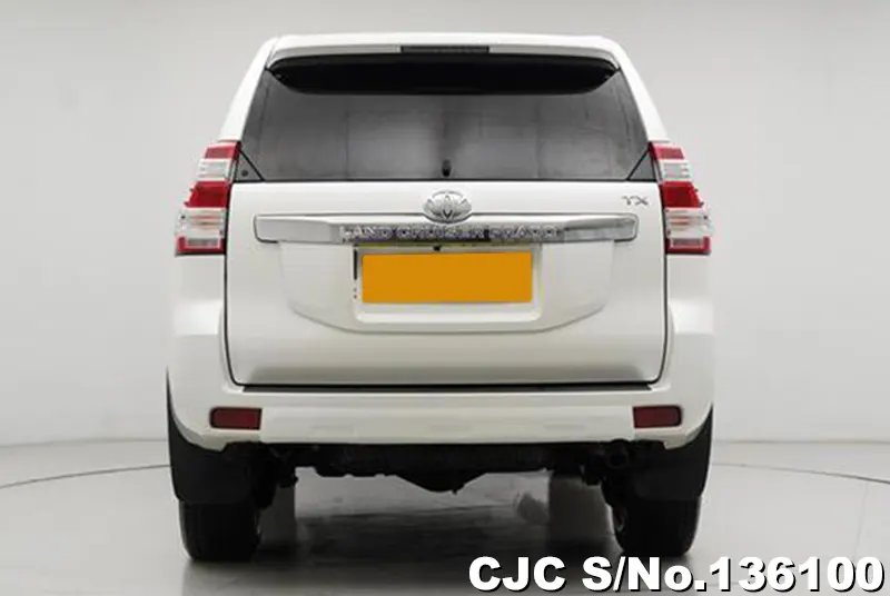 Toyota Land Cruiser Prado in White for Sale Image 5