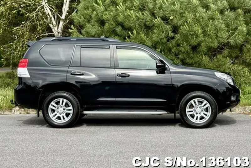 Toyota Land Cruiser Prado in Black for Sale Image 6