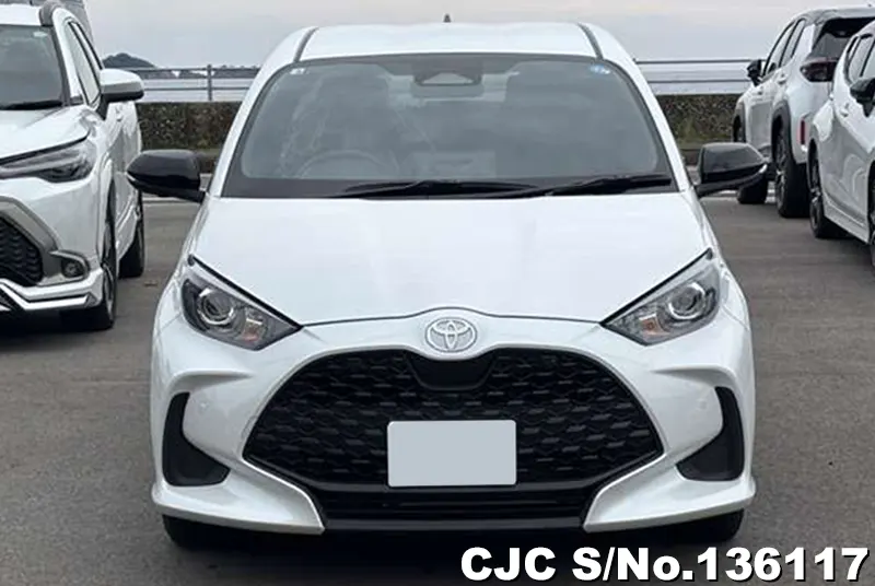 Toyota Yaris in White for Sale Image 4