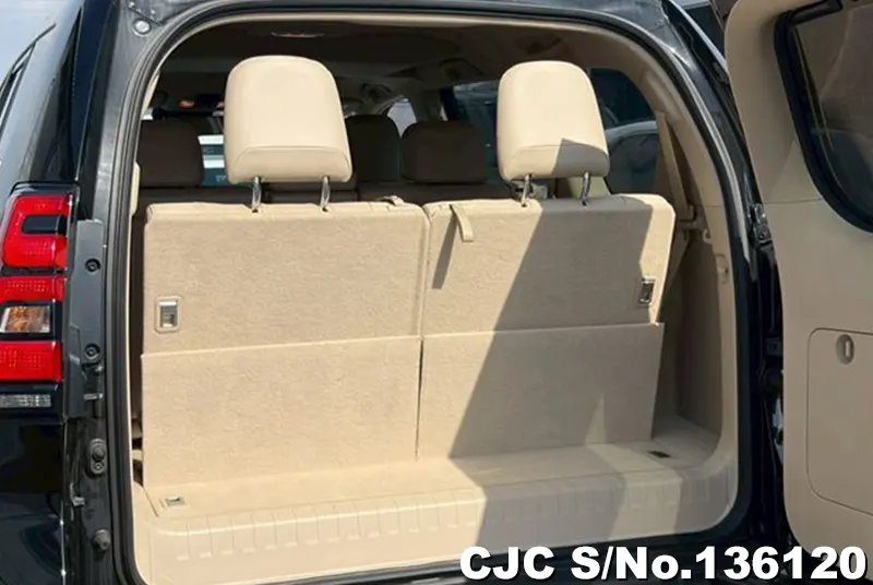 Toyota Land Cruiser Prado in Black for Sale Image 5