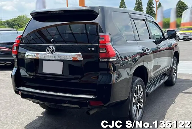 Toyota Land Cruiser Prado in Black for Sale Image 2