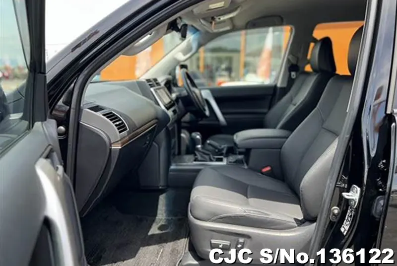 Toyota Land Cruiser Prado in Black for Sale Image 12