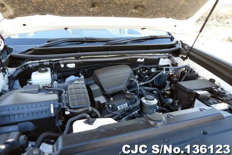 Toyota Land Cruiser Prado in Pearl for Sale Image 13