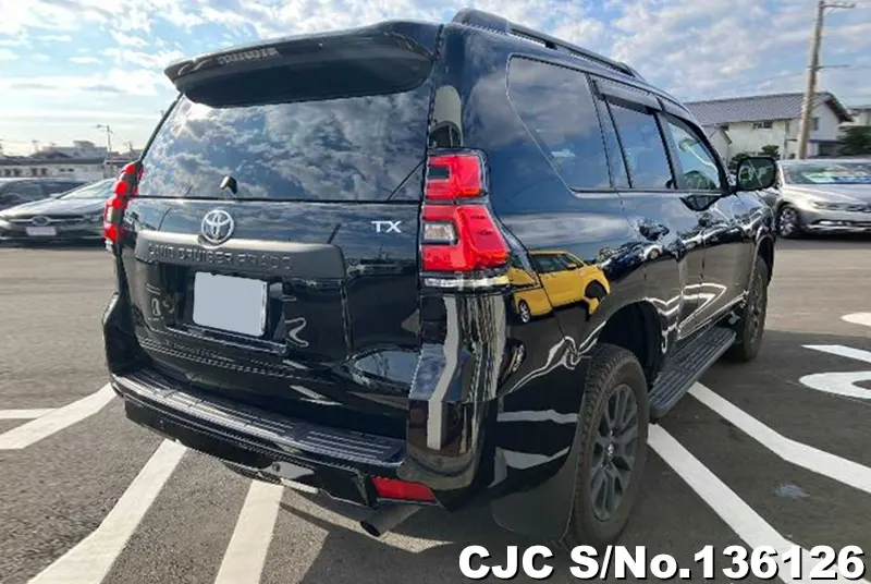 Toyota Land Cruiser Prado in Black for Sale Image 2