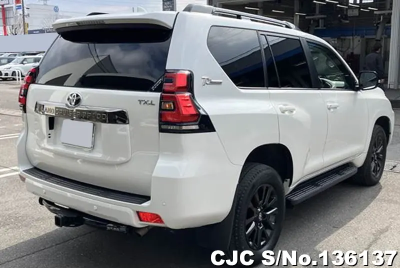 Toyota Land Cruiser Prado in Pearl for Sale Image 2