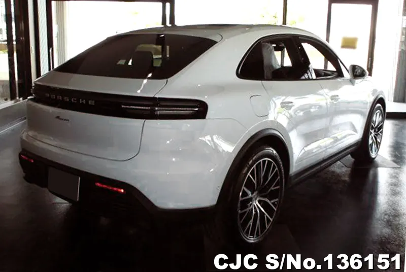 Porsche Macan in White for Sale Image 1