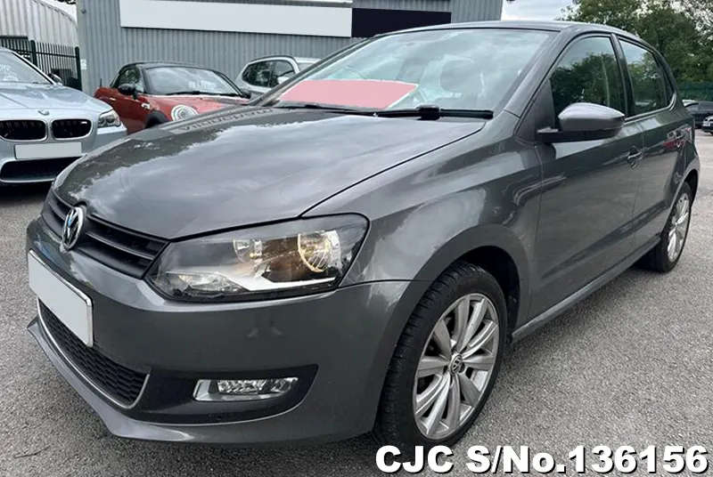 Volkswagen Polo in Gray for Sale Image 2