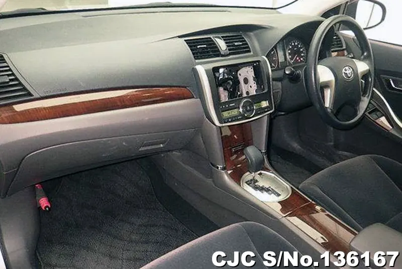 Toyota Allion in Silver for Sale Image 3