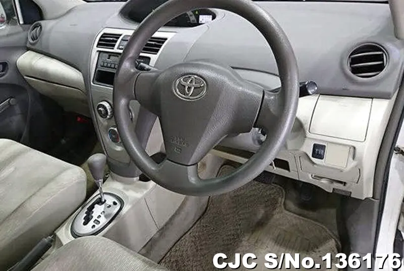 Toyota Belta in White for Sale Image 3