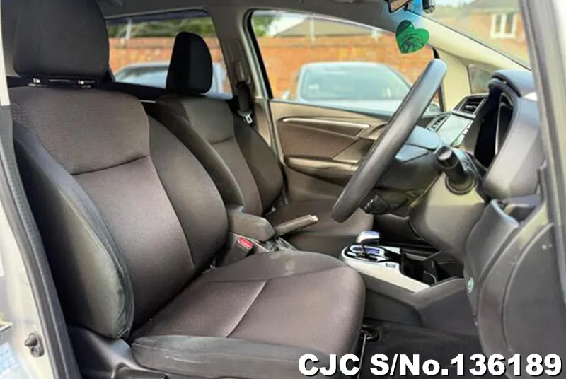 Honda JAZZ in Silver for Sale Image 8