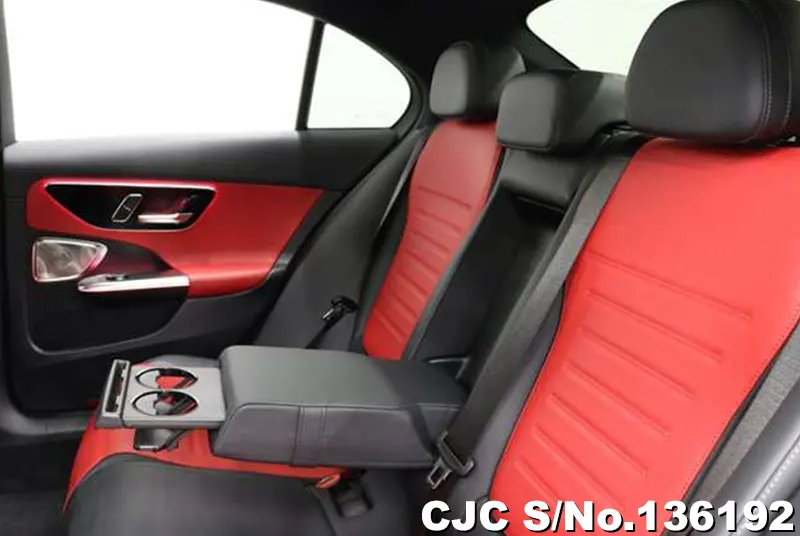 Mercedes Benz C Class in Silver for Sale Image 9