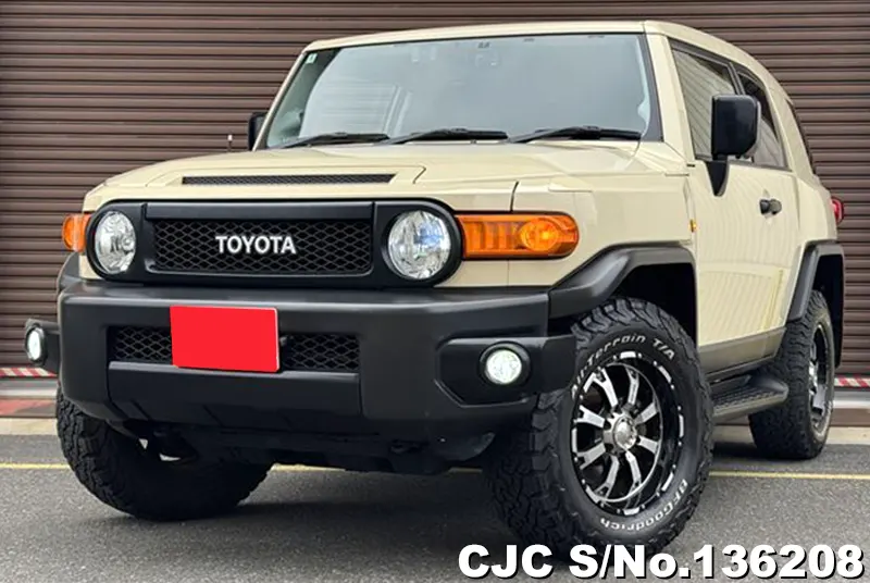 Toyota FJ Cruiser in Brown for Sale Image 3
