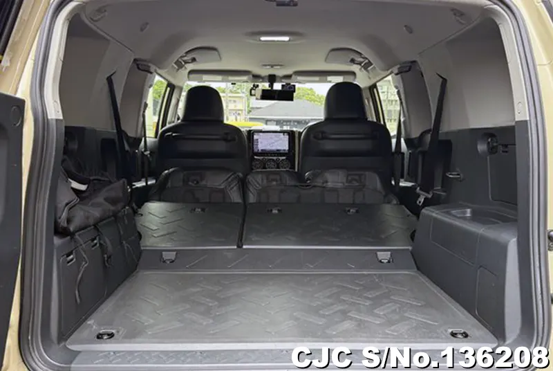 Toyota FJ Cruiser in Brown for Sale Image 8